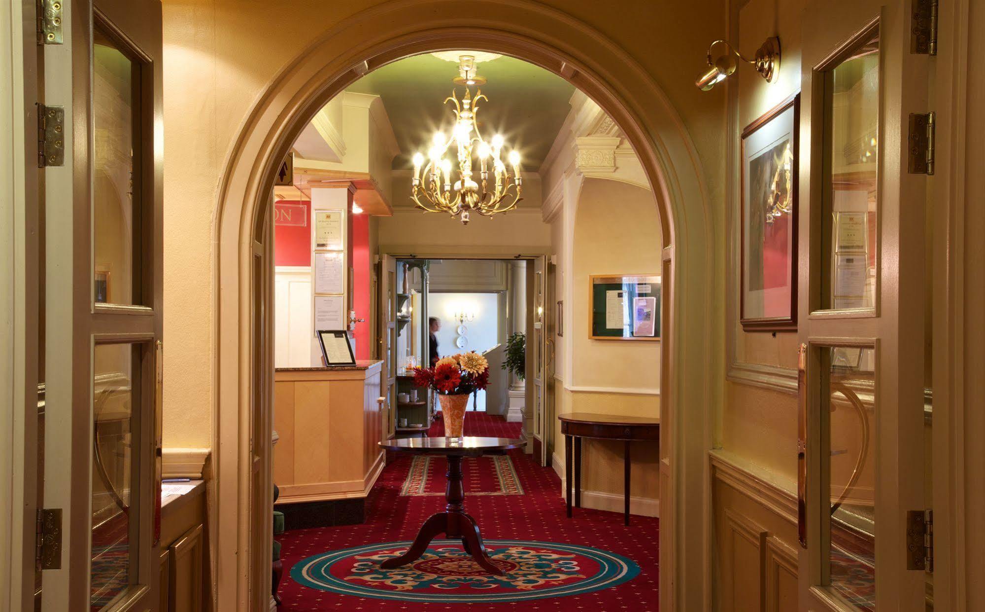 The Rutland Arms Hotel Newmarket  Eksteriør bilde